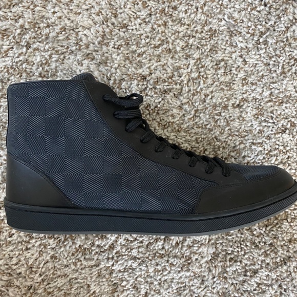 Size 9 Mens Louis Vuitton navy monogrammed sneaker/boot - Picture 4 of 8